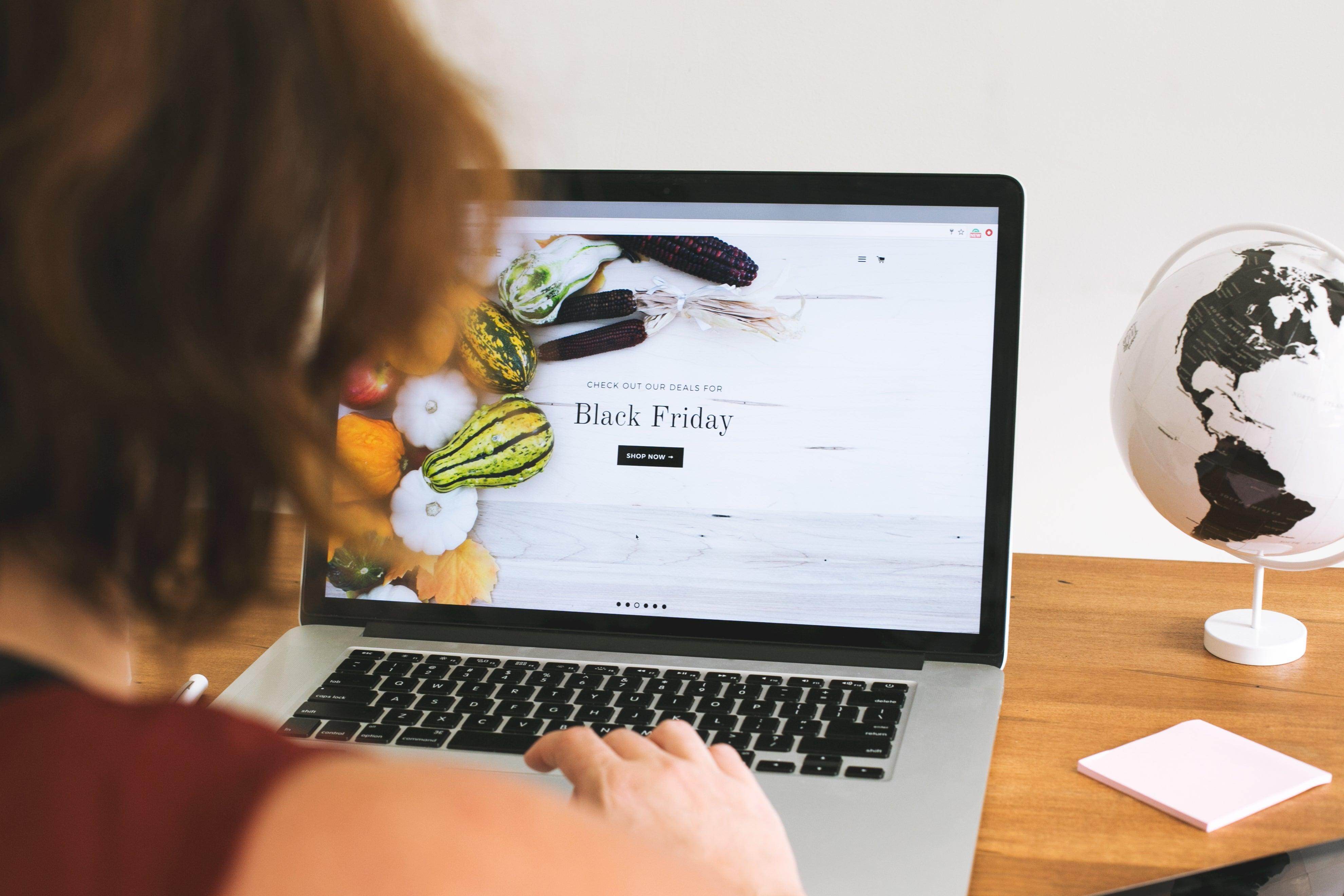The Benefits of Shopping Online vs. In-Store - zapcart