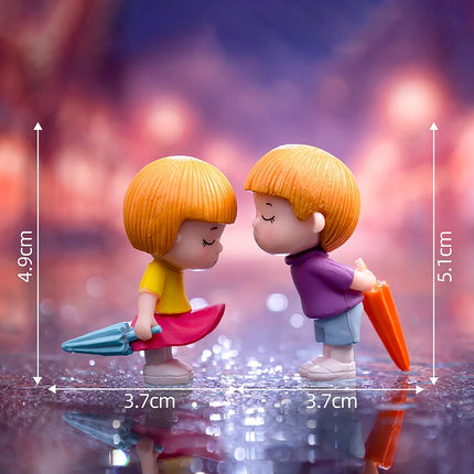 Hign-concerned Miniature Couple Figurines Wedding Gift by zapcart