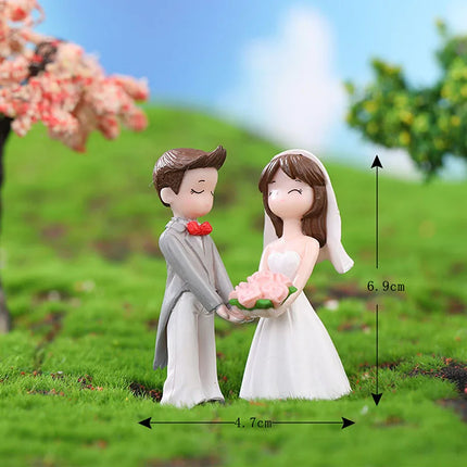 Hign-concerned Miniature Couple Figurines Wedding Gift by zapcart