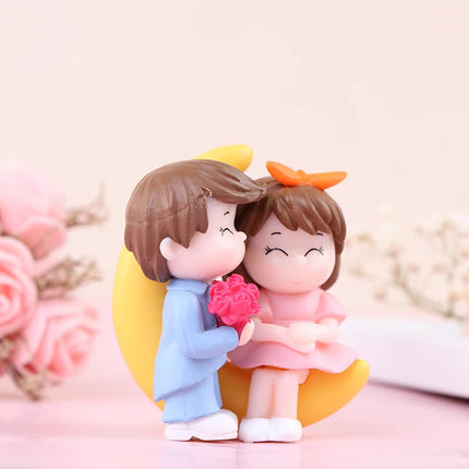 Hign-concerned Miniature Couple Figurines Wedding Gift by zapcart