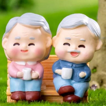 Hign-concerned Miniature Couple Figurines Wedding Gift by zapcart