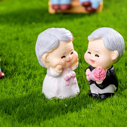 Hign-concerned Miniature Couple Figurines Wedding Gift by zapcart