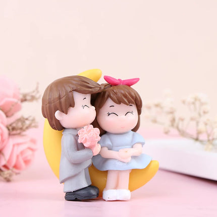 Hign-concerned Miniature Couple Figurines Wedding Gift by zapcart