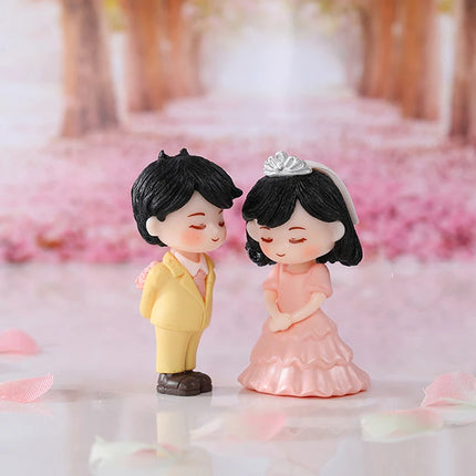 Hign-concerned Miniature Couple Figurines Wedding Gift by zapcart